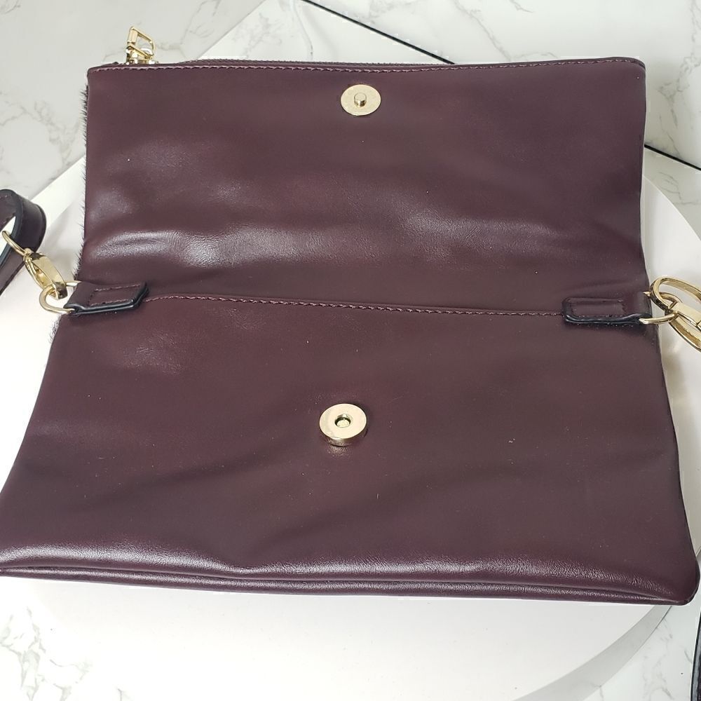 LA DIVA Leather & Faux Fur Envelope Crossbody Wristlet Bag - Picture 6 of 16